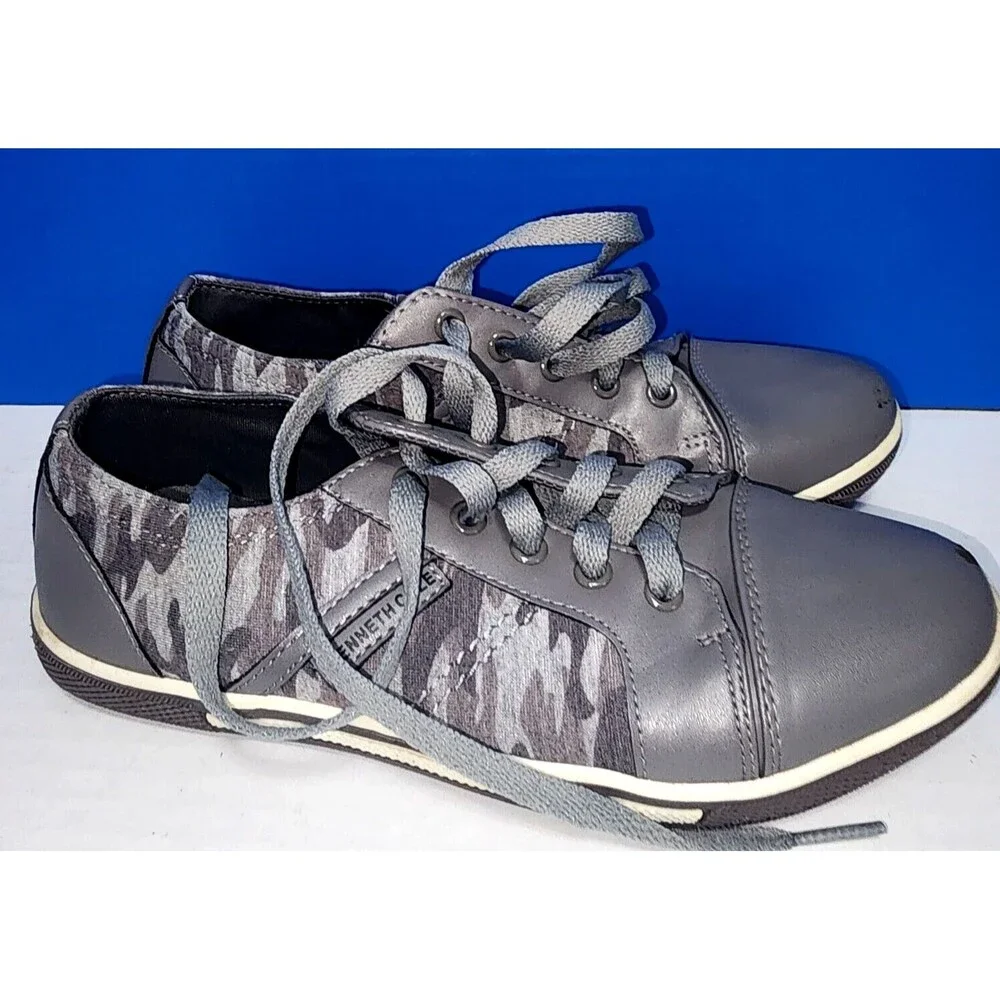 Kenneth Cole Center Adventure Grey/Olive Camouflage Sneakers Size 3